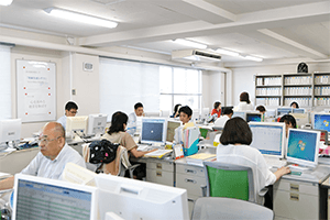 税理士法人コンパス　スタッフ一同